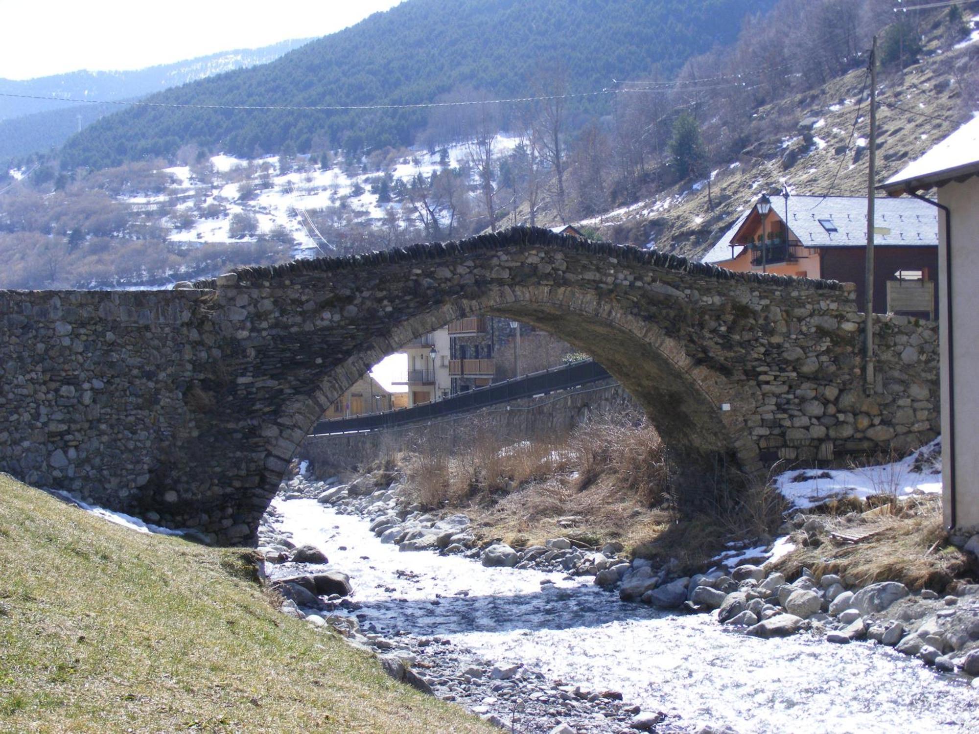 Apartaments L'Arrel Espot Esterno foto