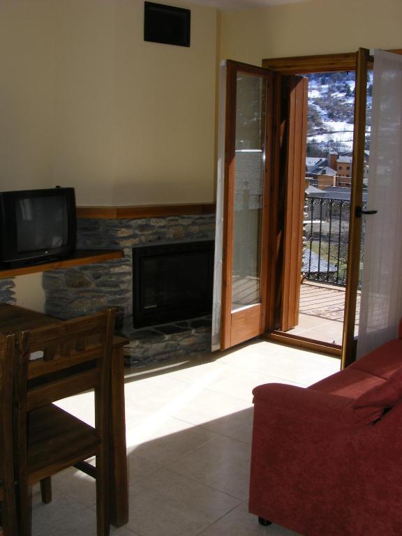 Apartaments L'Arrel Espot Esterno foto